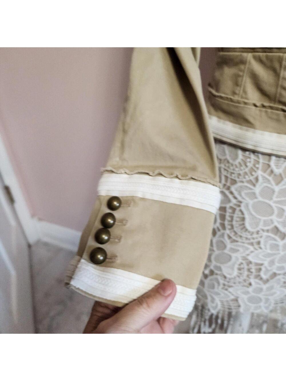 flawless White House Black Market Tan white military like blazer jacket 6 - Picture 7 of 9